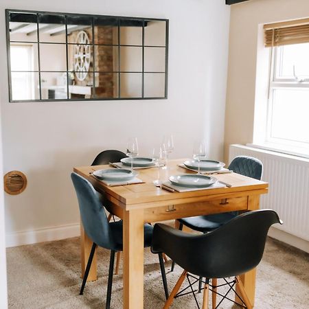 New Thirsk Stays - Herriot'S Hideaway Екстер'єр фото